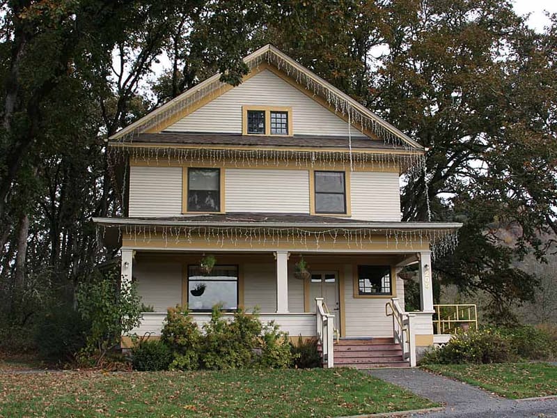 Older American foursquare home exterior